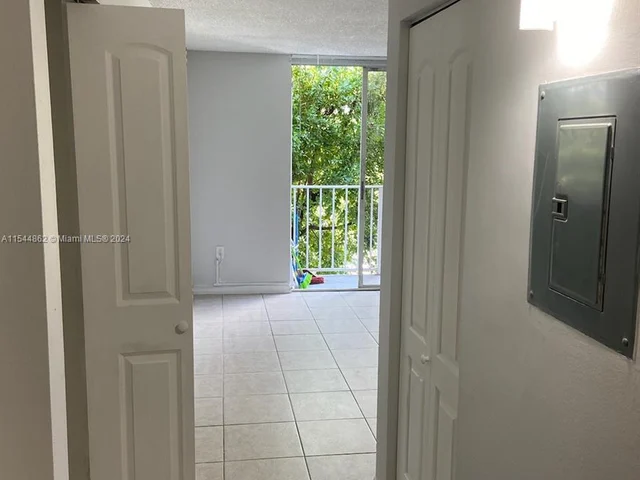1740 NW N River Dr # 521, Miami FL 33125