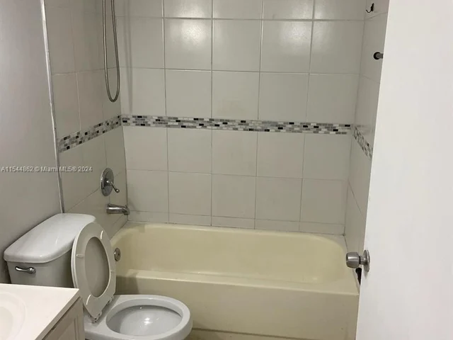 1740 NW N River Dr # 521, Miami FL 33125