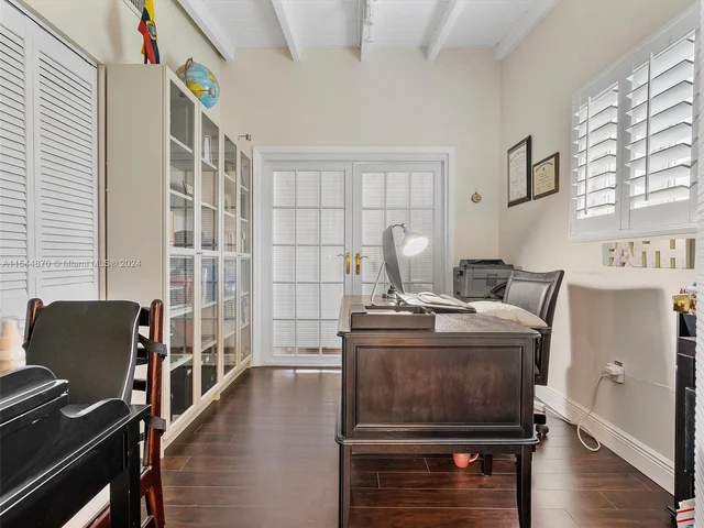 5558 SW 89th Pl, Miami FL 33165