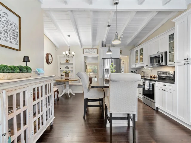 5558 SW 89th Pl, Miami FL 33165