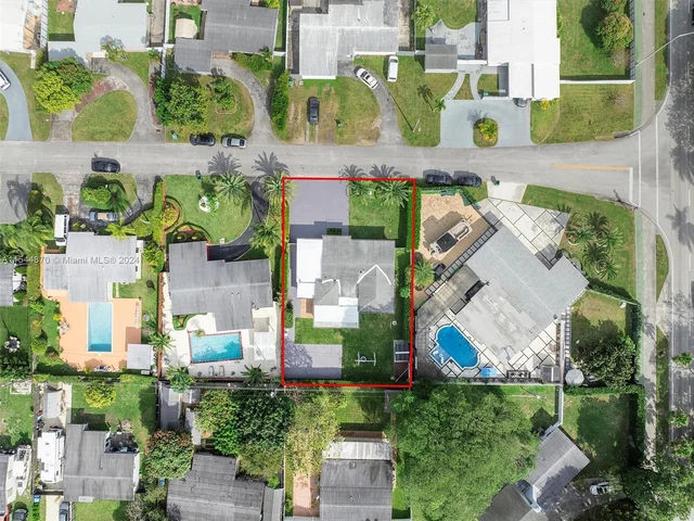 5558 SW 89th Pl, Miami FL 33165