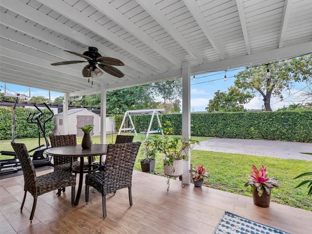 5558 SW 89th Pl, Miami FL 33165