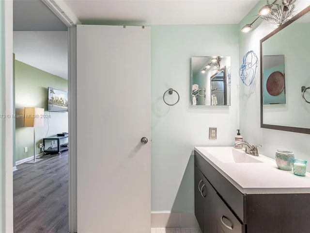 780 NE 69th St # 1010, Miami FL 33138