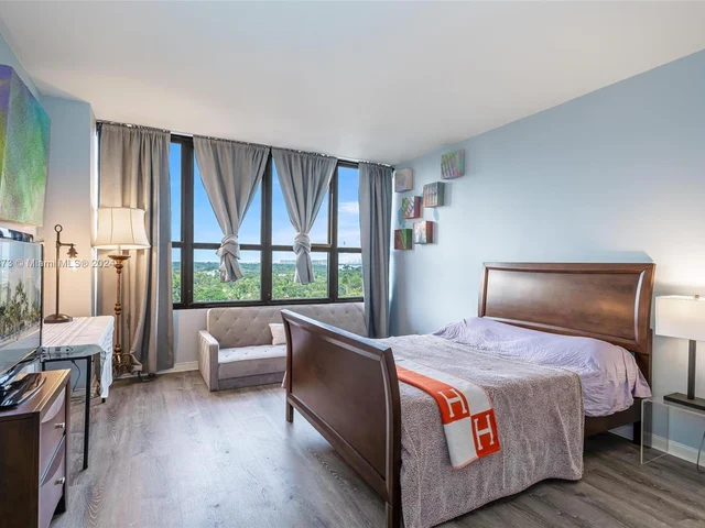 780 NE 69th St # 1010, Miami FL 33138