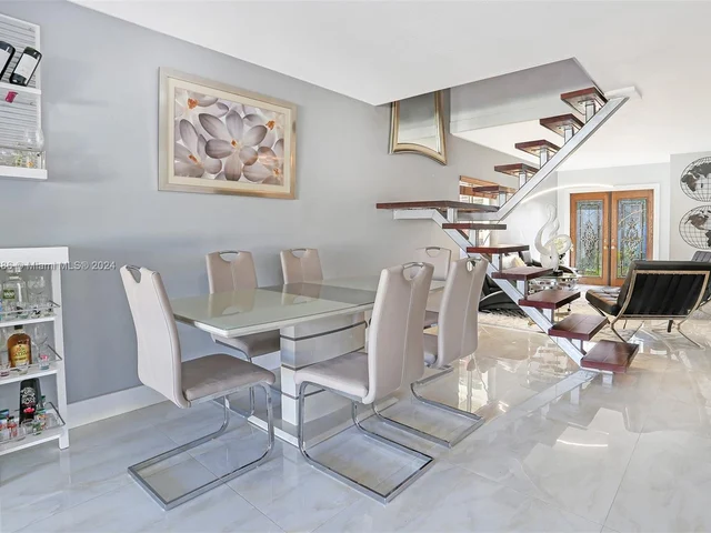 1611 SW 124th Place Concourse, Miami FL 33175