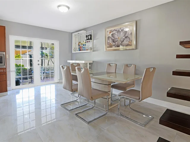 1611 SW 124th Place Concourse, Miami FL 33175