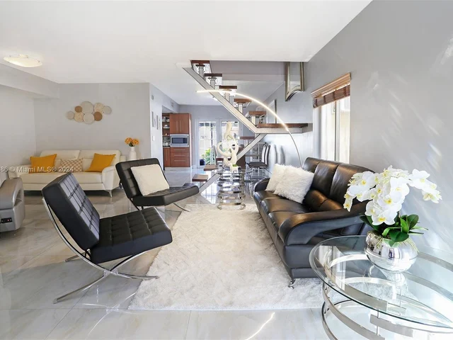 1611 SW 124th Place Concourse, Miami FL 33175