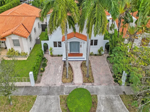 527 SW 20th Rd, Miami FL 33129