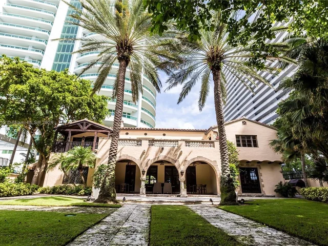 1643 Brickell Ave # 1002, Miami FL 33129