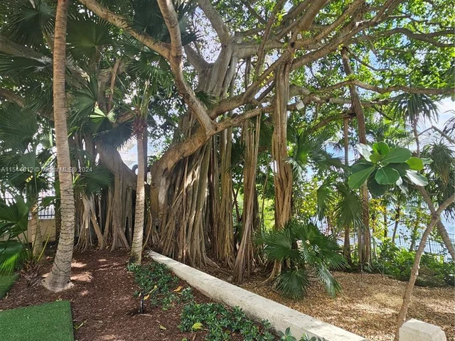 1643 Brickell Ave # 1002, Miami FL 33129