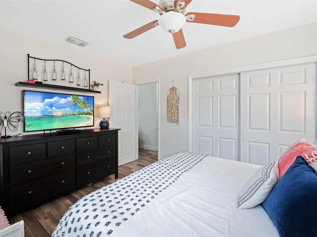 205 S 57th Ter, Hollywood FL 33023