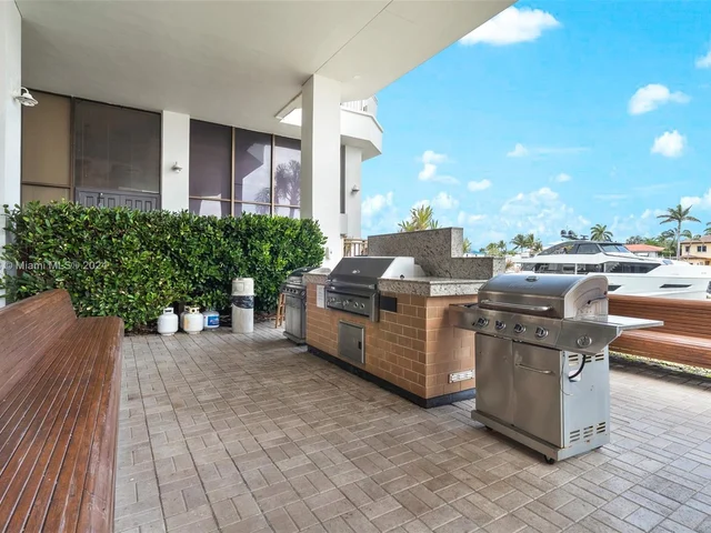 3100 NE 48th St # 312, Fort Lauderdale FL 33308