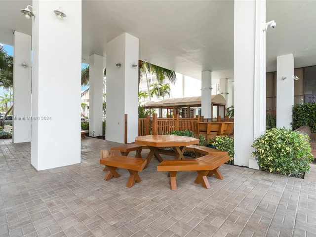 3100 NE 48th St # 312, Fort Lauderdale FL 33308