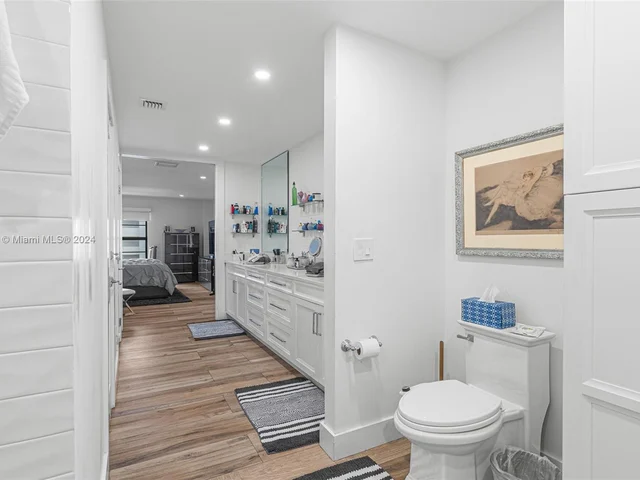 3100 NE 48th St # 312, Fort Lauderdale FL 33308