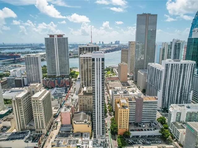 151 SE 1st St # 3203, Miami FL 33131