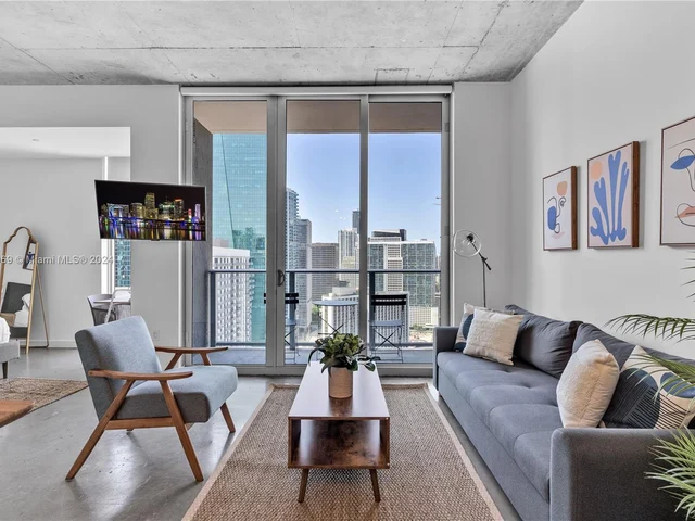 151 SE 1st St # 3203, Miami FL 33131