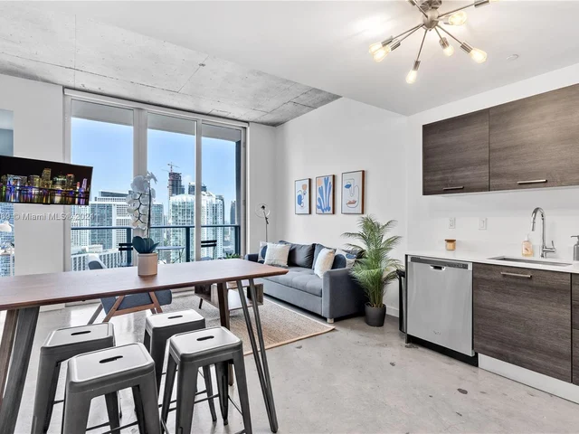 151 SE 1st St # 3203, Miami FL 33131