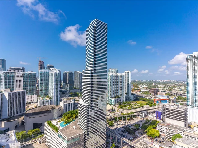 151 SE 1st St # 3203, Miami FL 33131