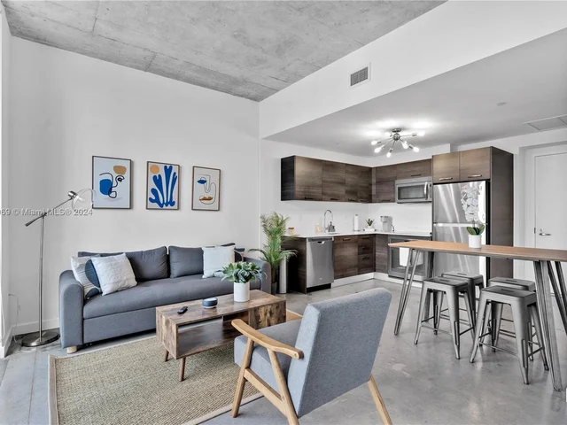 151 SE 1st St # 3203, Miami FL 33131