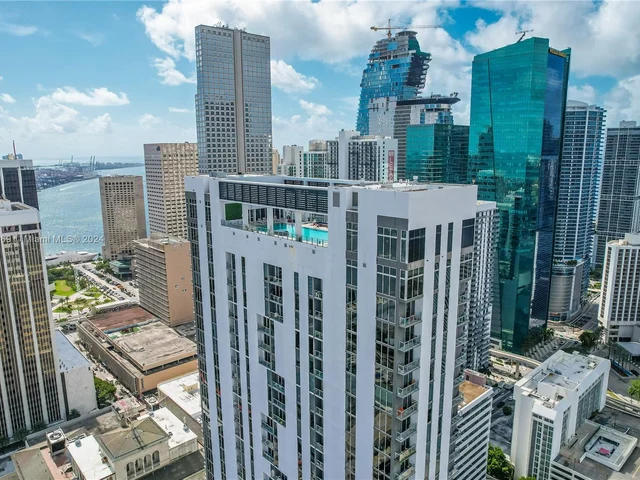 151 SE 1st St # 3203, Miami FL 33131
