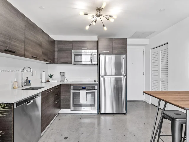 151 SE 1st St # 3203, Miami FL 33131