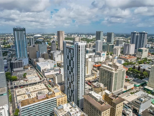 151 SE 1st St # 3203, Miami FL 33131