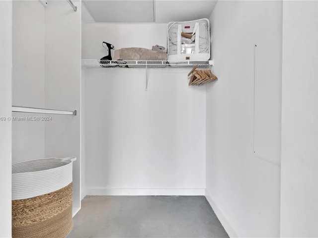 151 SE 1st St # 3203, Miami FL 33131