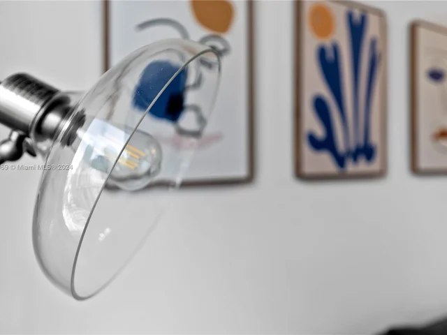 151 SE 1st St # 3203, Miami FL 33131