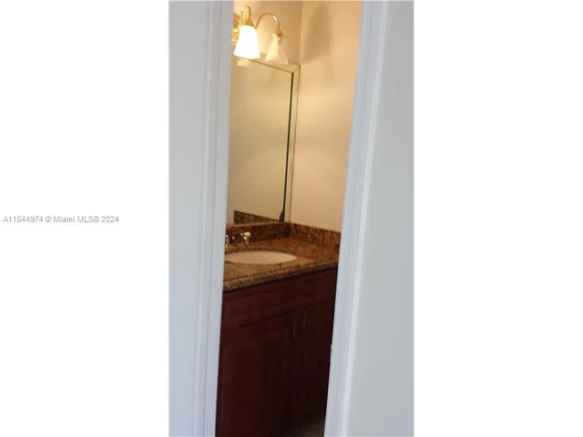 8177 NW 8th St # D7, Miami FL 33126