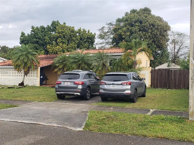 7931 SW 15th St, Miami FL 33144