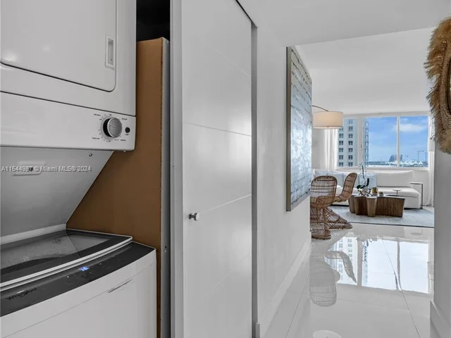 540 Brickell Key Dr # 1016, Miami FL 33131