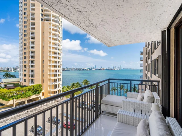 540 Brickell Key Dr # 1016, Miami FL 33131
