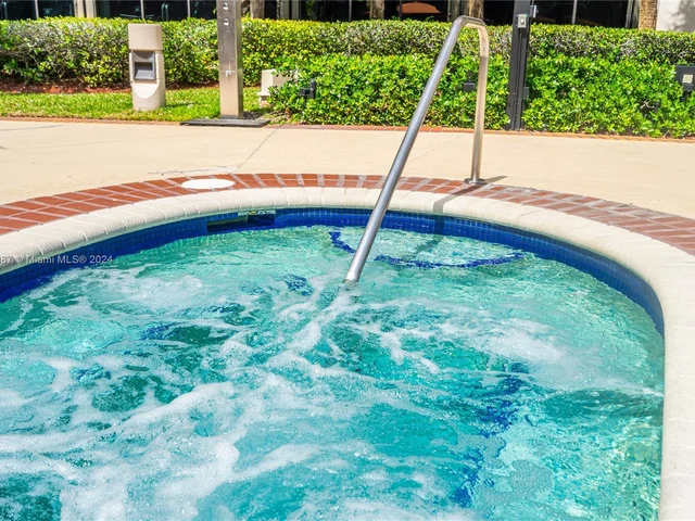 540 Brickell Key Dr # 1016, Miami FL 33131