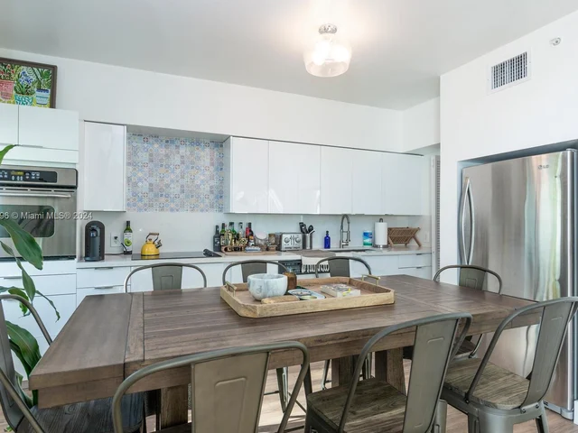 1528 Brickell Ave # 109, Miami FL 33129