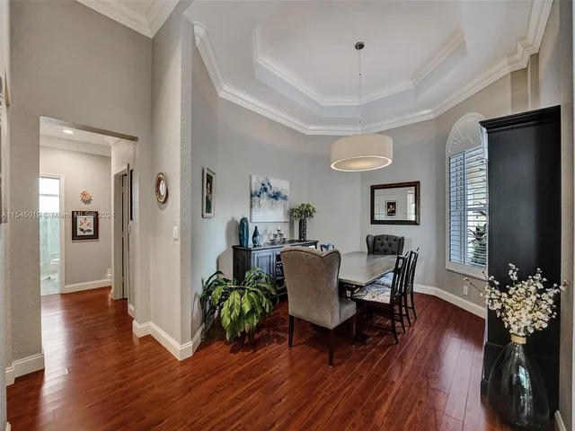 4040 Sanderling Ln, Weston FL 33331