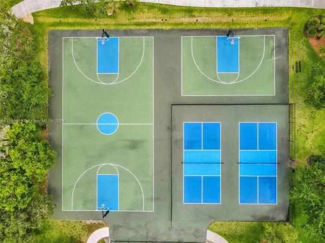 4040 Sanderling Ln, Weston FL 33331