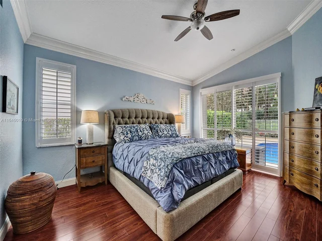 4040 Sanderling Ln, Weston FL 33331