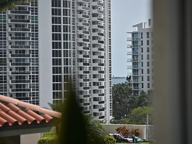 3020 NE 32nd Ave # 713, Fort Lauderdale FL 33308