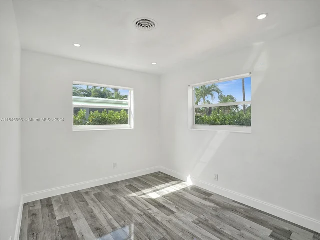 4440 NE 16th Ave, Oakland Park FL 33334