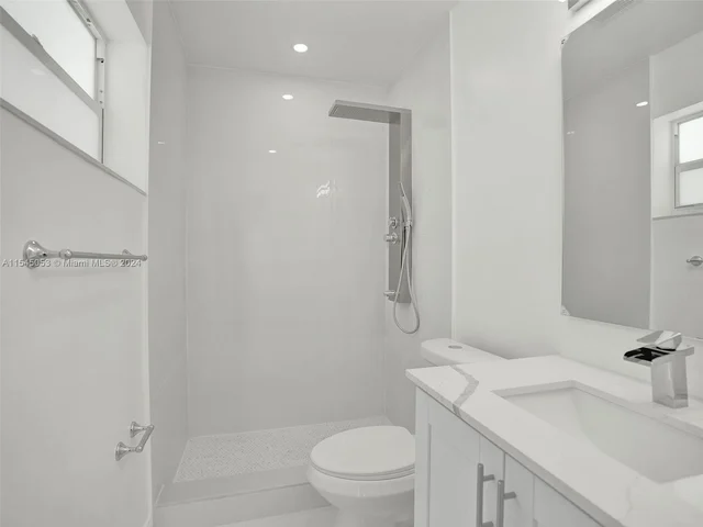 4440 NE 16th Ave, Oakland Park FL 33334