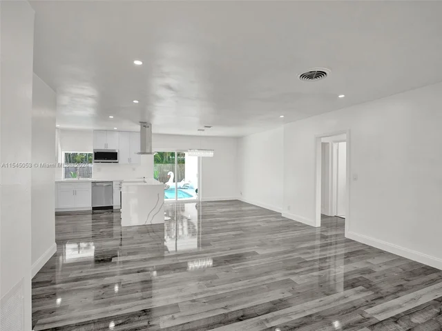 4440 NE 16th Ave, Oakland Park FL 33334