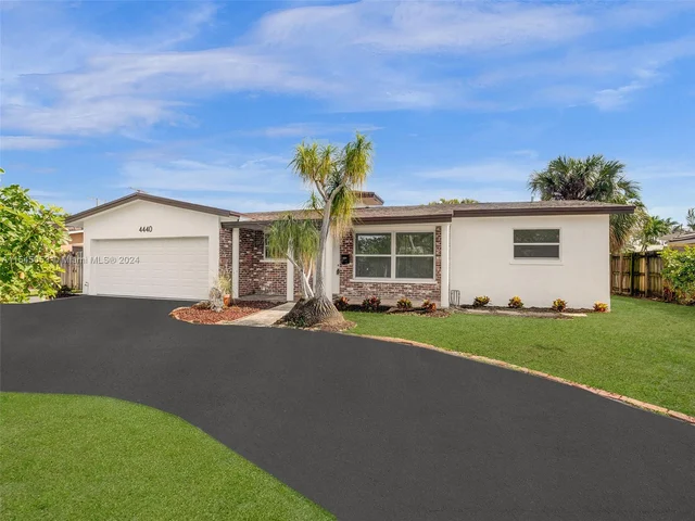 4440 NE 16th Ave, Oakland Park FL 33334