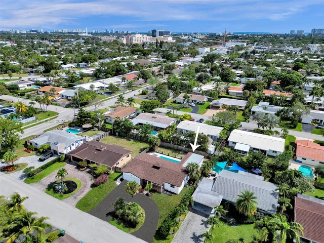 4440 NE 16th Ave, Oakland Park FL 33334