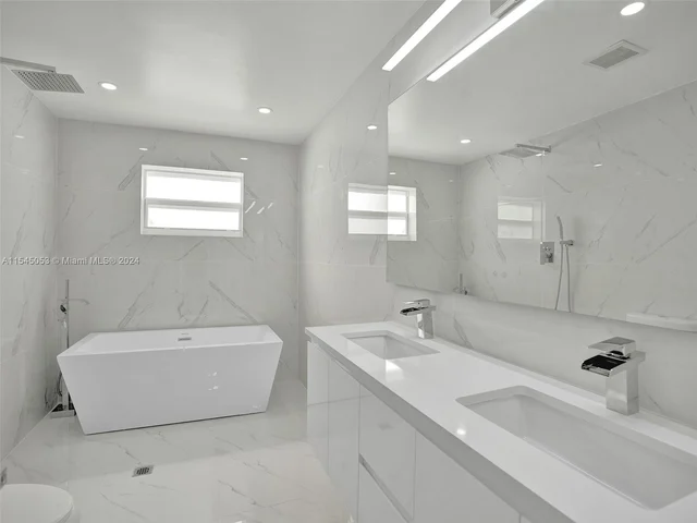 4440 NE 16th Ave, Oakland Park FL 33334