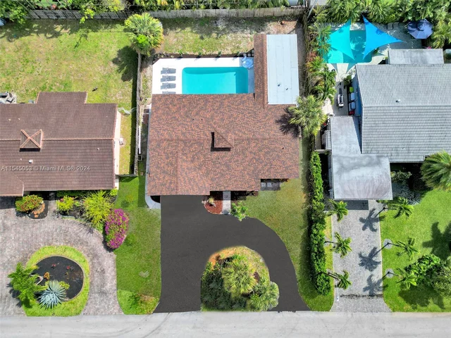 4440 NE 16th Ave, Oakland Park FL 33334