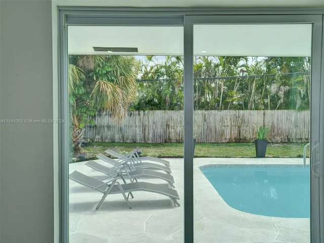 4440 NE 16th Ave, Oakland Park FL 33334