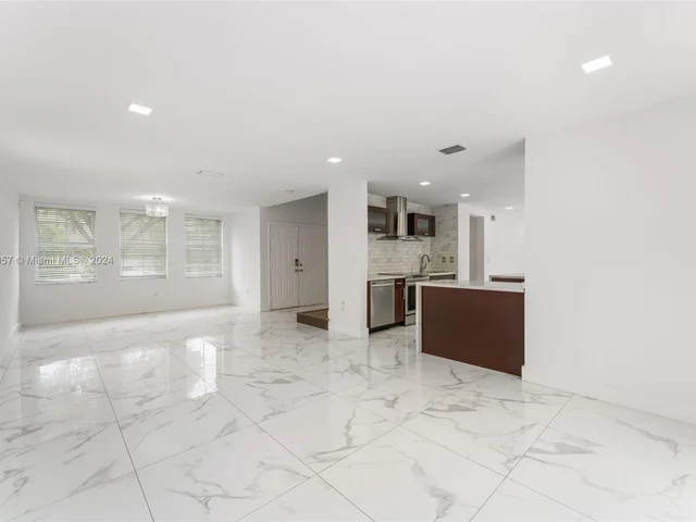 8148 SW 163rd Ct, Miami FL 33193