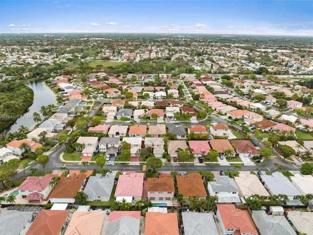 8148 SW 163rd Ct, Miami FL 33193