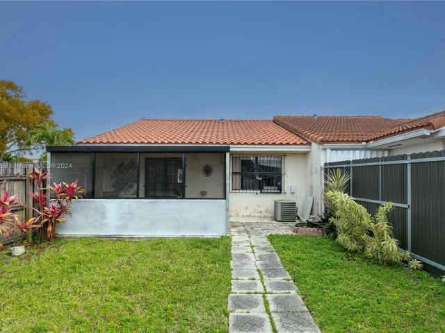 1490 SW 124th Place Concourse, Miami FL 33184