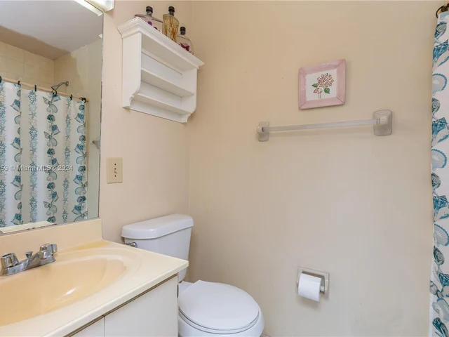 1490 SW 124th Place Concourse, Miami FL 33184